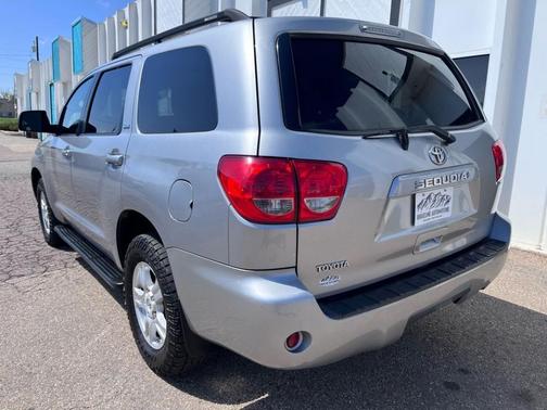2009 Toyota Sequoia SR5