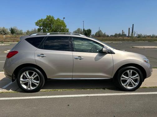 2009 Nissan Murano LE