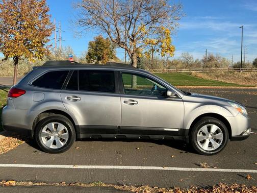 2010 Subaru Outback 3.6R Limited
