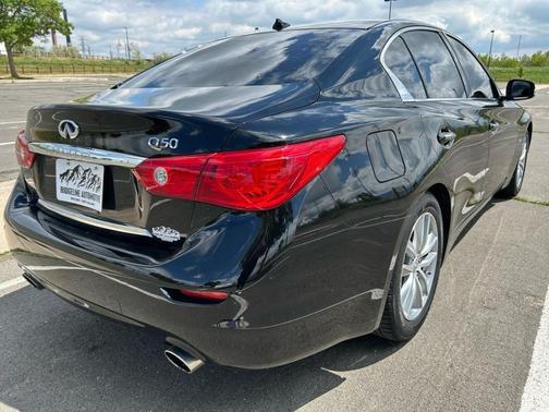 2015 INFINITI Q50 Premium