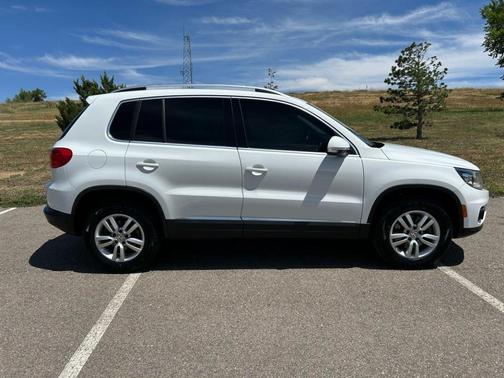 2016 Volkswagen Tiguan SE