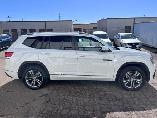 Pure White 2019 Volkswagen Atlas 3.6 V6 SE R-Line