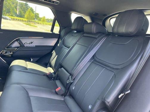 Santorini Black 2026 Land Rover Range Rover Sport P530 Dynamic SE