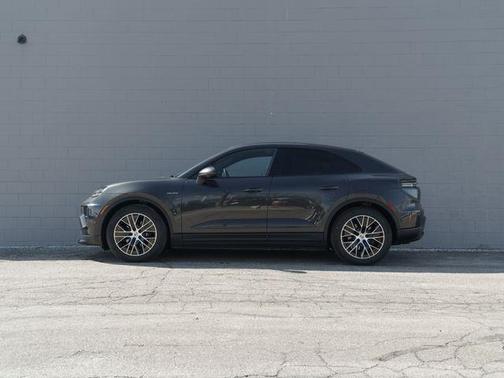 Volcano Grey Metallic 2026 Porsche Macan 4