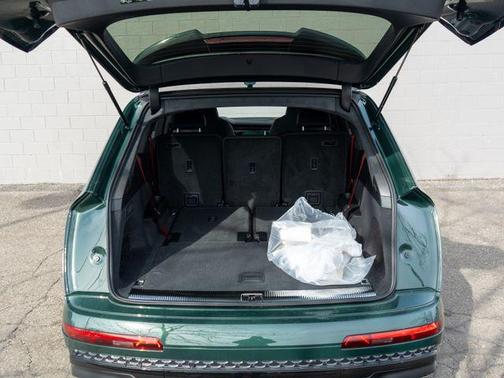 Green 2026 Audi SQ7 4.0T Premium Plus