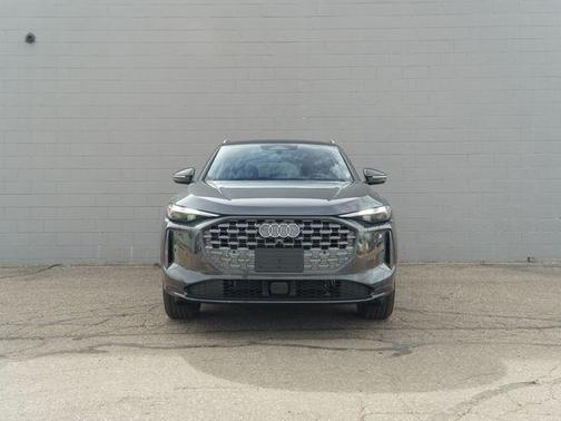 Daytona Gray Pearl 2026 Audi SQ5 3.0T Premium Plus