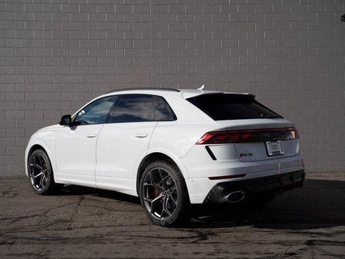 Glacier White Metallic 2025 Audi RS Q8 4.0T quattro