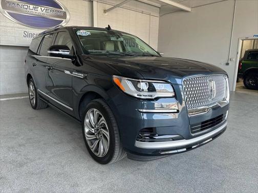 2022 Lincoln Navigator Standard
