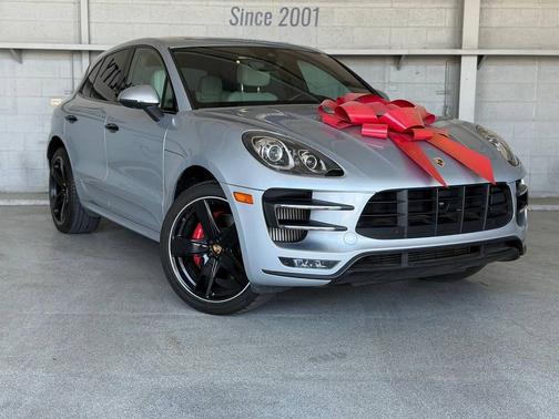 Rhodium Silver Metallic 2018 Porsche Macan Macan Turbo