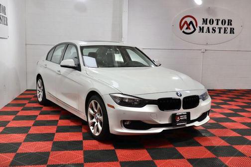 Photo 3 of 27 of 2015 BMW 320 i