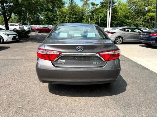2017 Toyota Camry Hybrid SE