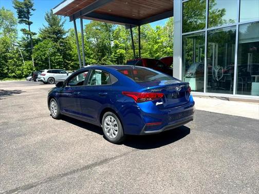 2022 Hyundai Accent SE