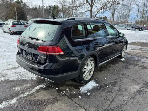 2019 Volkswagen Golf Alltrack TSI S