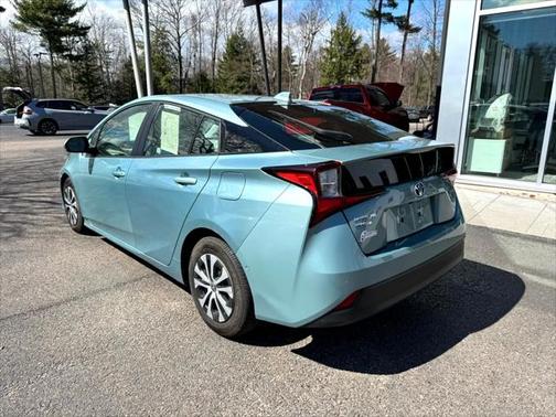 2022 Toyota Prius LE