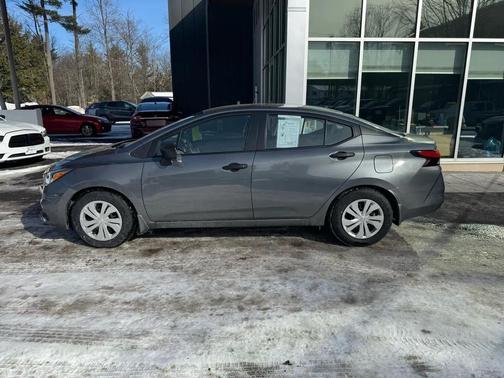 2022 Nissan Versa 1.6 S