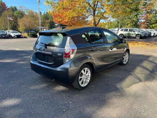 2014 Toyota Prius c Two