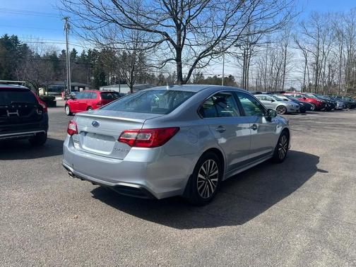 Ice Silver Metallic 2019 Subaru Legacy Premium