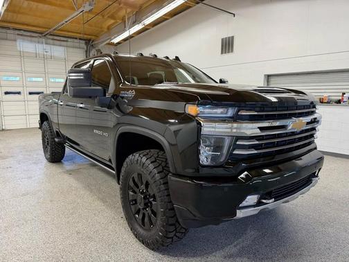 Black 2022 Chevrolet Silverado 2500 High Country