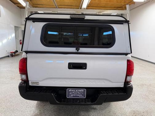 2022 Toyota Tacoma SR