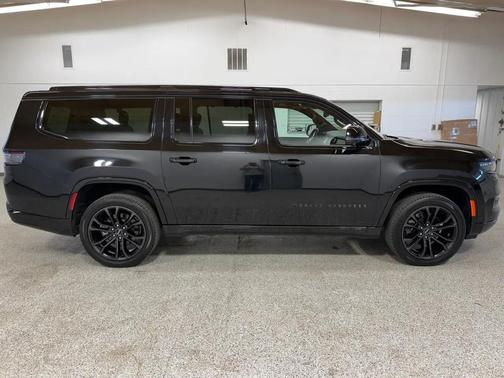 2024 Jeep Grand Wagoneer L Series II 4x4