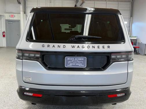 Silver Zynith 2024 Jeep Grand Wagoneer L Series II 4x4
