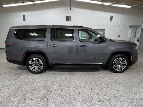 2023 Jeep Wagoneer L Series II 4x2