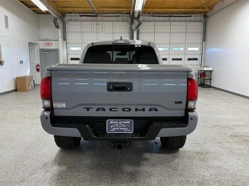 2018 Toyota Tacoma TRD Sport