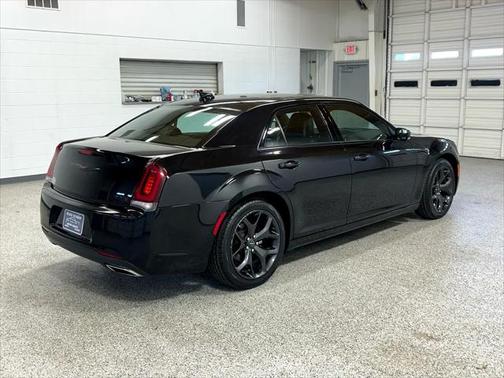 2022 Chrysler 300 S