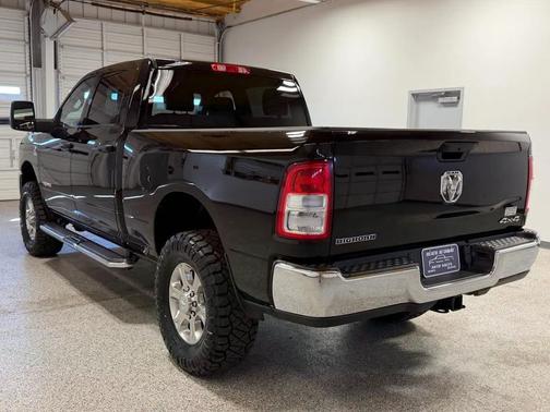 2024 RAM 2500 Big Horn Crew Cab 4x4 6'4' Box