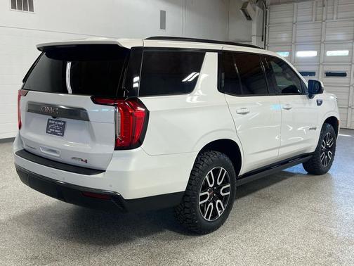 2021 GMC Yukon 4WD AT4