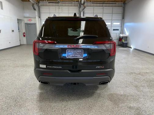 2023 GMC Acadia AWD AT4