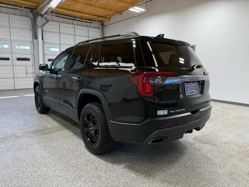 2023 GMC Acadia AWD AT4