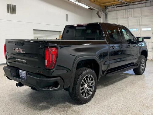 Ebony Twilight Metallic 2022 GMC Sierra 1500 AT4