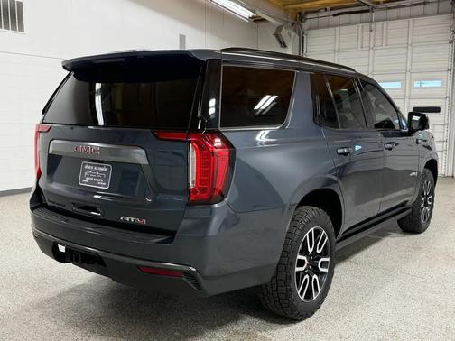 2021 GMC Yukon 4WD AT4