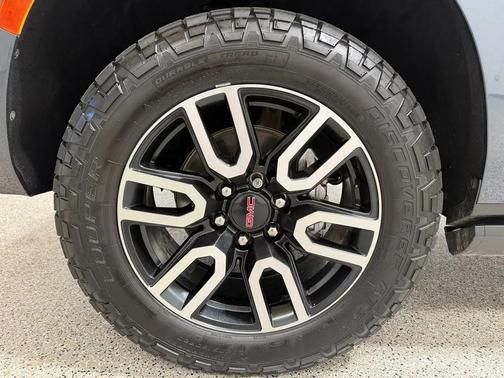 2021 GMC Yukon 4WD AT4