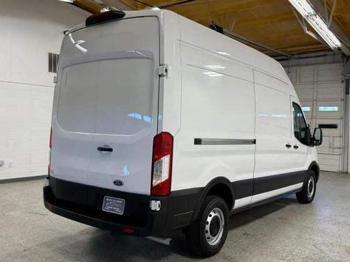 Oxford White 2023 Ford Transit-250 Base