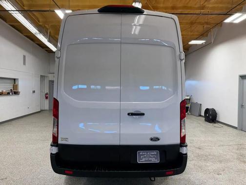 Oxford White 2023 Ford Transit-250 Base