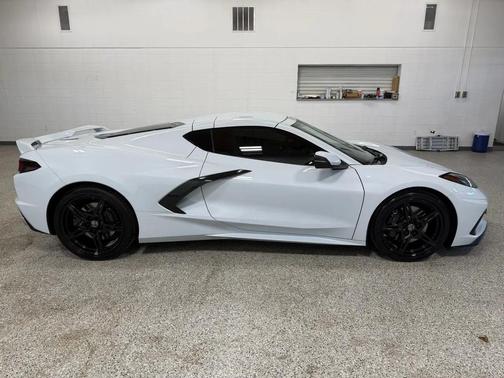 2020 Chevrolet Corvette Stingray w/3LT