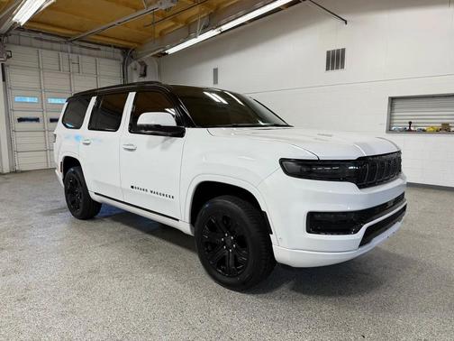 Bright White Clearcoat 2022 Jeep Grand Wagoneer Series II Obsidian 4x4