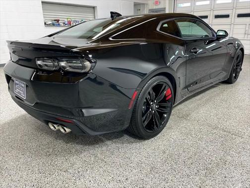 2021 Chevrolet Camaro RWD Coupe LT1