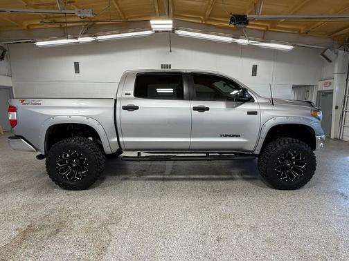 2019 Toyota Tundra SR5