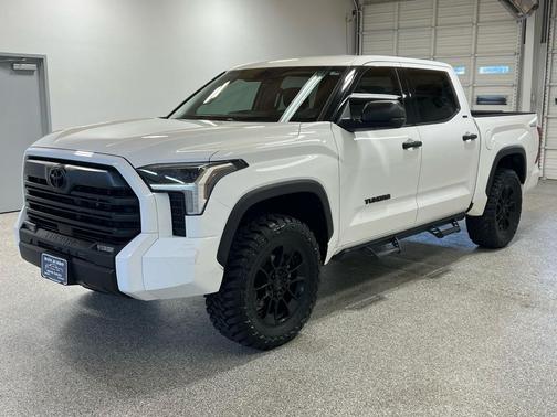 2022 Toyota Tundra SR5