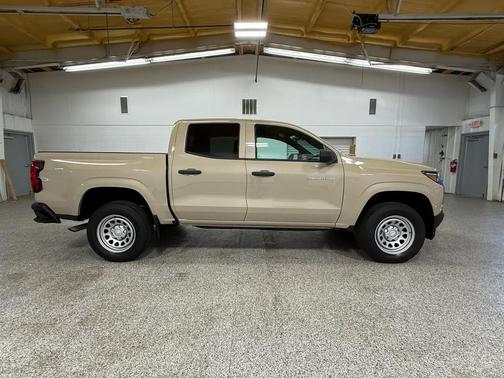 2023 Chevrolet Colorado WT