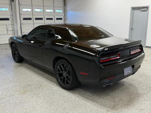 Pitch Black Clearcoat 2021 Dodge Challenger SXT