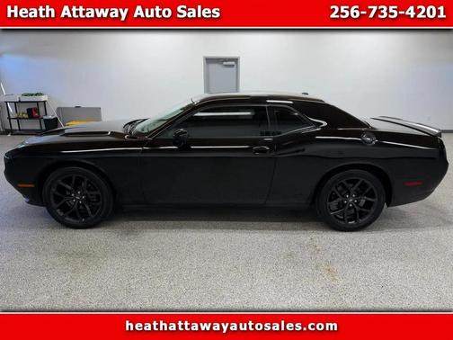Pitch Black Clearcoat 2021 Dodge Challenger SXT