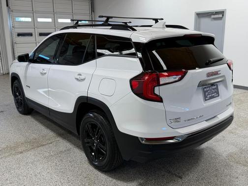 2022 GMC Terrain AWD AT4