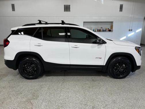 2022 GMC Terrain AWD AT4
