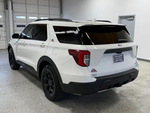 Star White Metallic Tri-Coat 2022 Ford Explorer Timberline