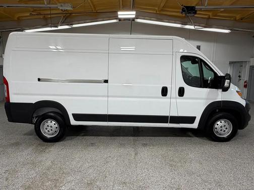 Bright White Clearcoat 2023 RAM ProMaster 2500 High Roof