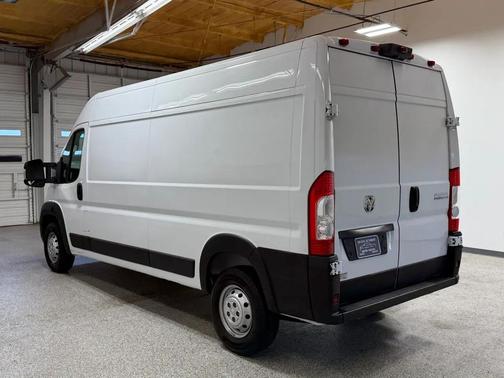 Bright White Clearcoat 2023 RAM ProMaster 2500 High Roof